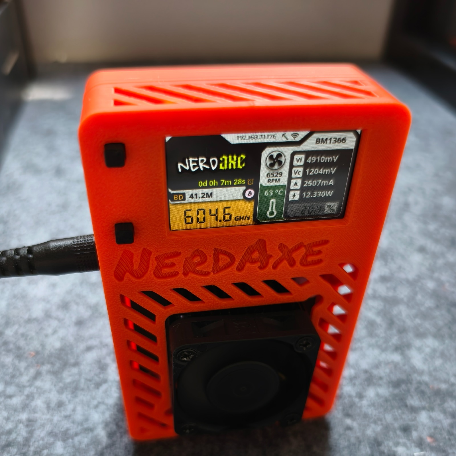 NerdAxe Ultra 550 GH/s - Bitcoin ASIC Microminer